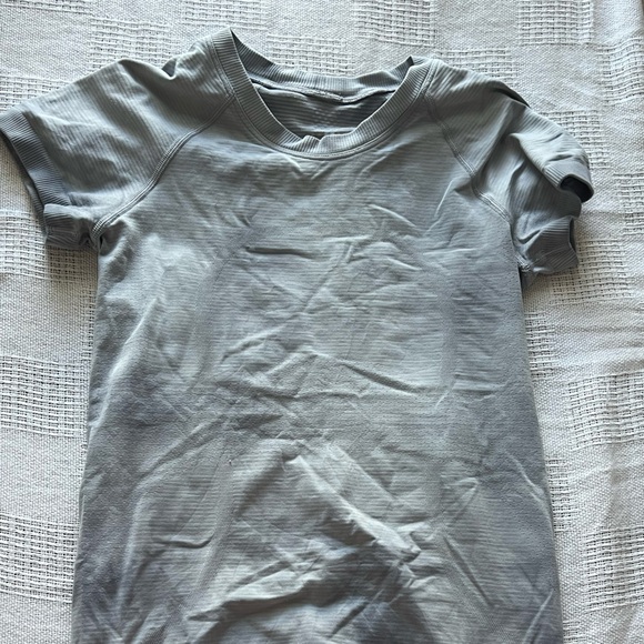 Swiftly Tech Short-Sleeve Shirt 2.0
Waist Length tid-dye white/grey - Picture 1 of 2